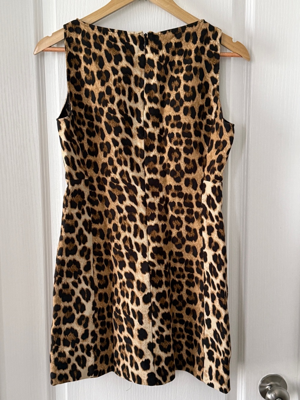 Zara Sleeveless, Round-Neck Leopard Print Shift Mini Dress Size S - Picture 2 of 5